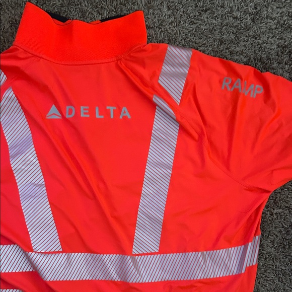 Delta Airlines Neon Safety Polo - Picture 5 of 5
